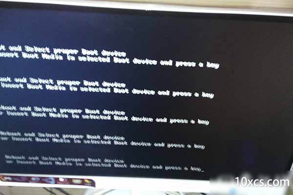 笔记本开机不显示怎么办