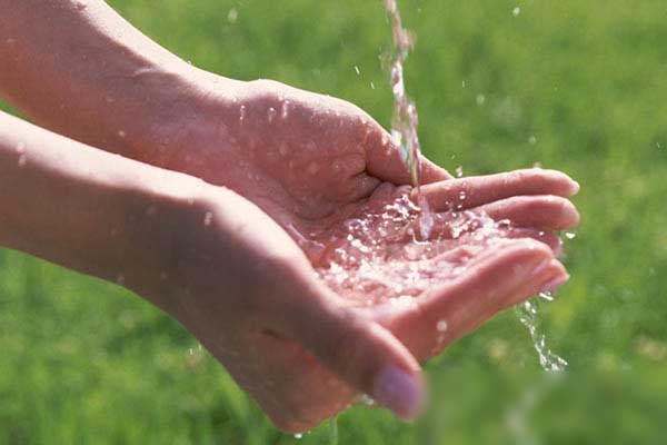 喝水的学问:什么水不能喝