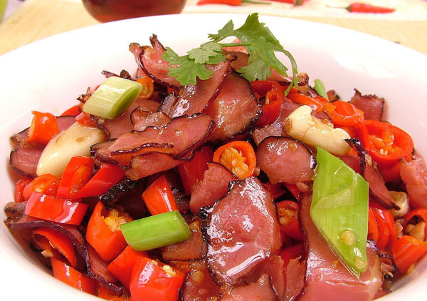 注意:4种烹饪方式易致癌